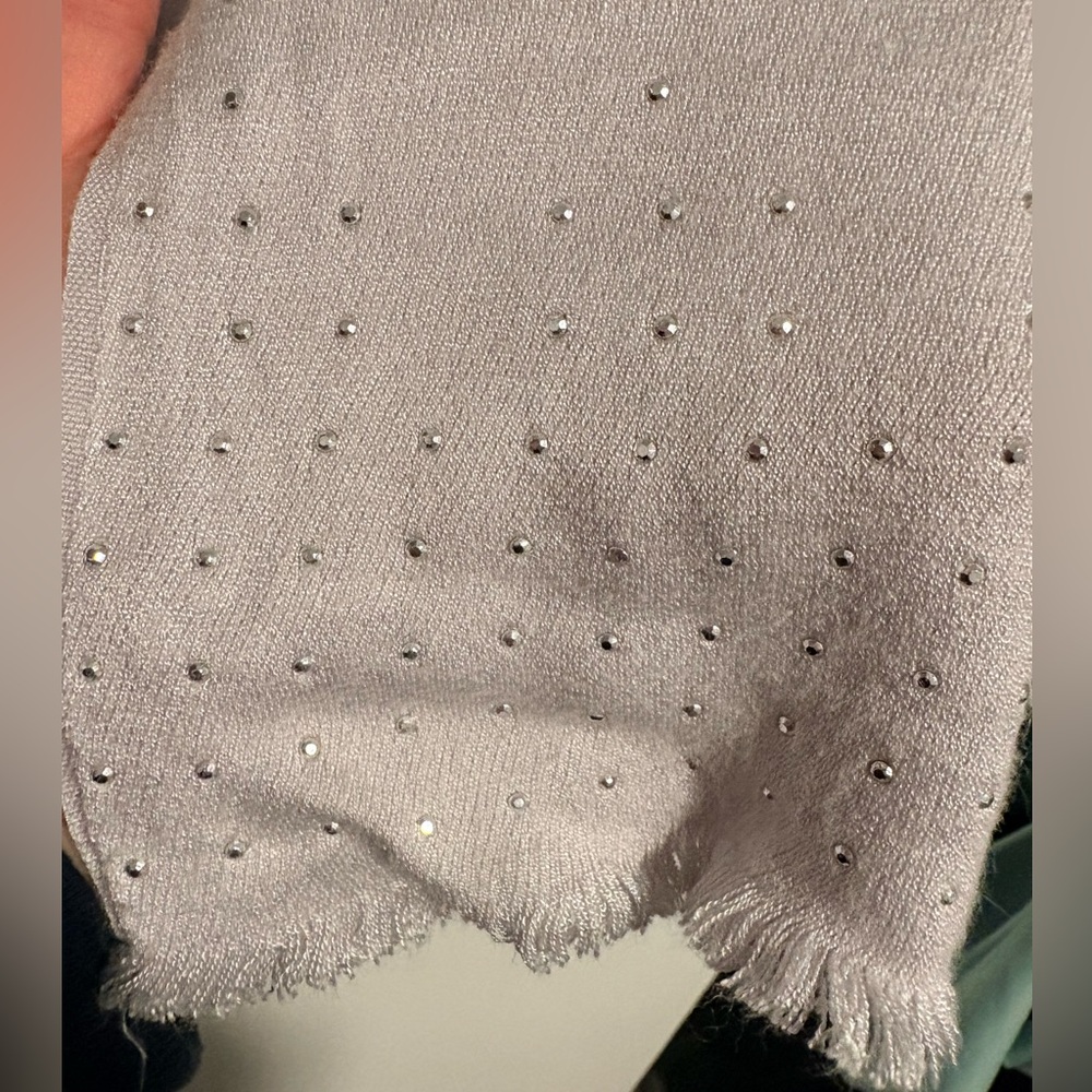 Light Gray Shawl - Picture 4 of 7